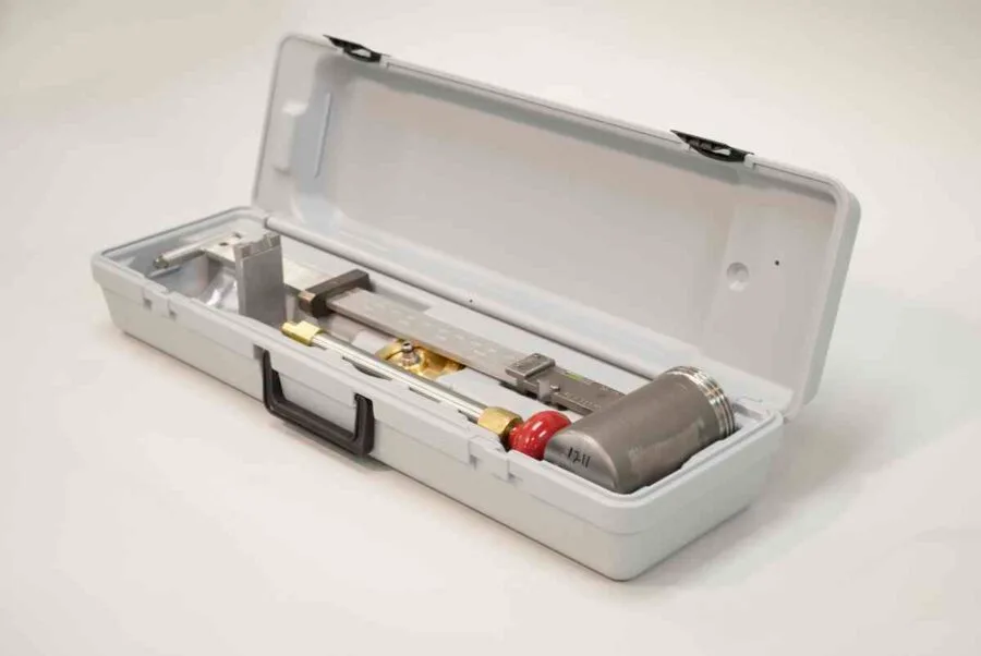 Halliburton Pressurized Mud Balance, w/case